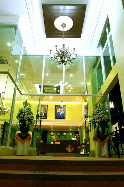 Chour Palace Hotel Mae Sai Exteriör bild